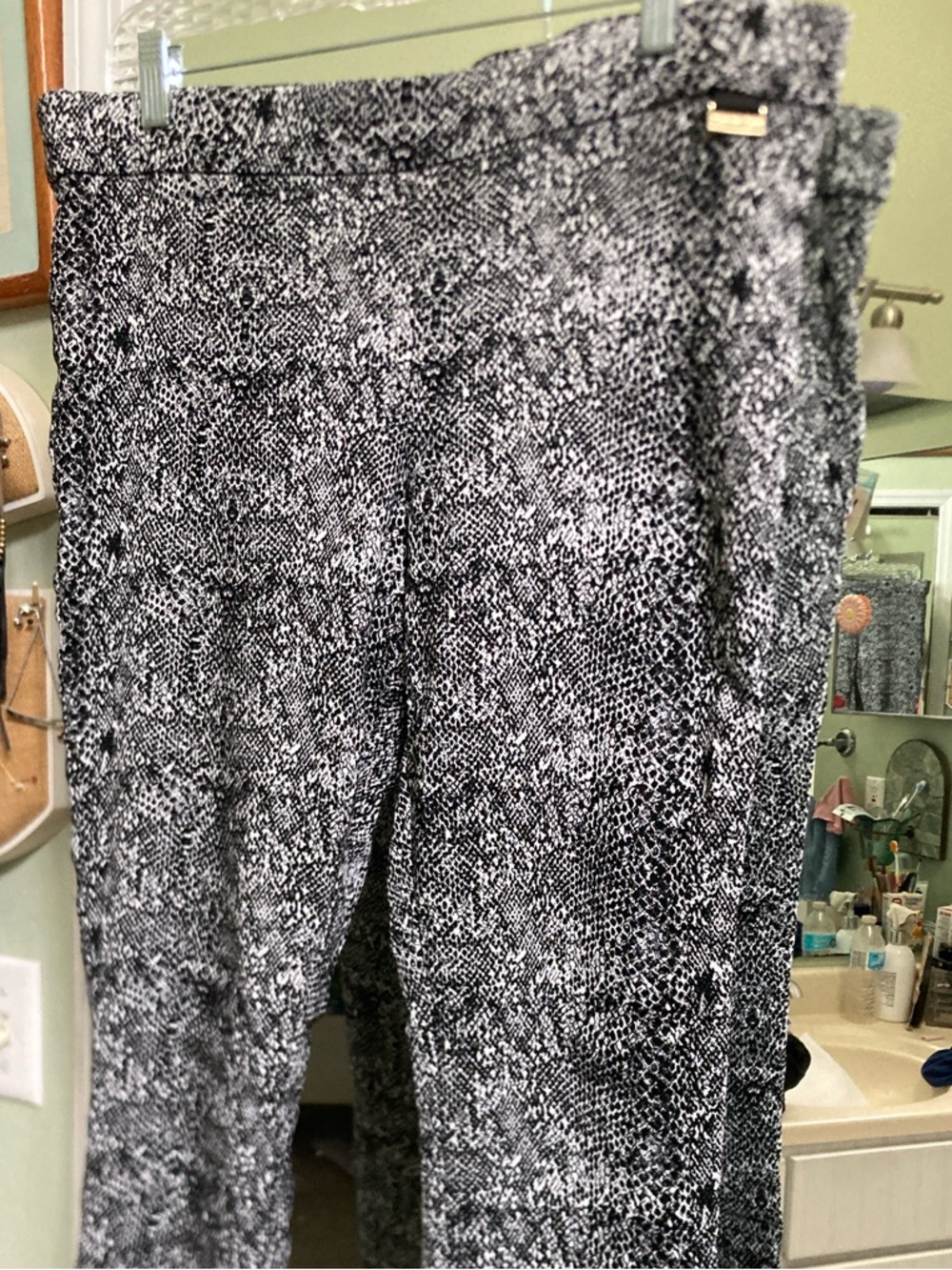 Calvin Klein Black & White Textured Pull-On Leggings